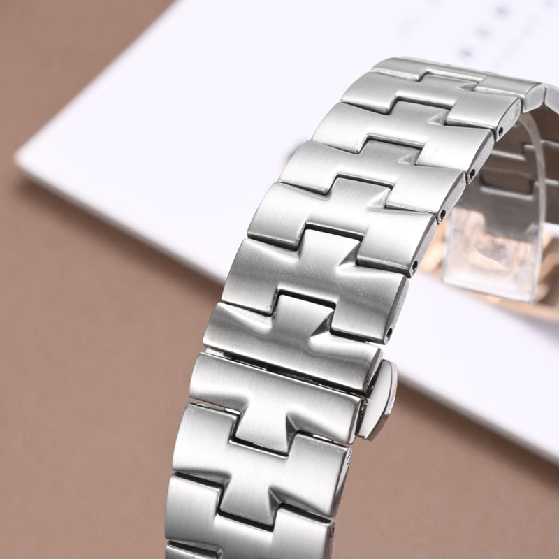 Luxuriöses Uhrenarmband Hochwe – Luxury Watch Constantine Bewertung und Preis