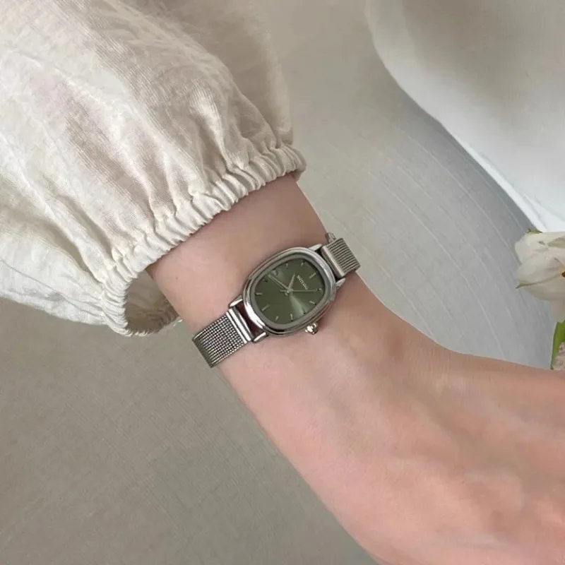 Kleine Oval Zifferblatt Grüne  – Luxury Watch Brand For Women Bewertung und Preis