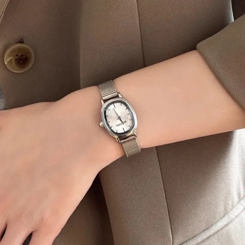 Kleine Oval Zifferblatt Grüne  – Luxury Watch Brand For Women Bewertung und Preis