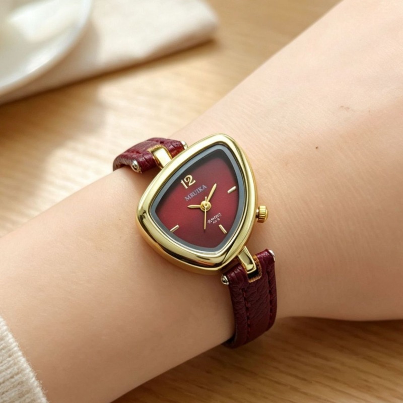 Modische Damenuhr mit Unregelm – Watch Triangle Luxury Bewertung und Preis
